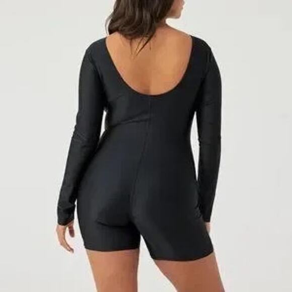 Outdoor Voices Beam 3.5" bodysuit in black  long sleeve Size Medium NWT - Picture 3 of 16
